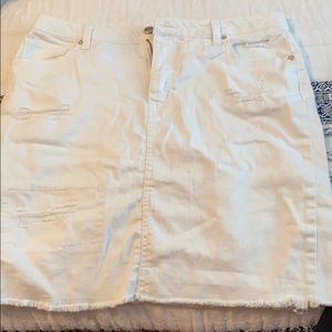 White denim skirt